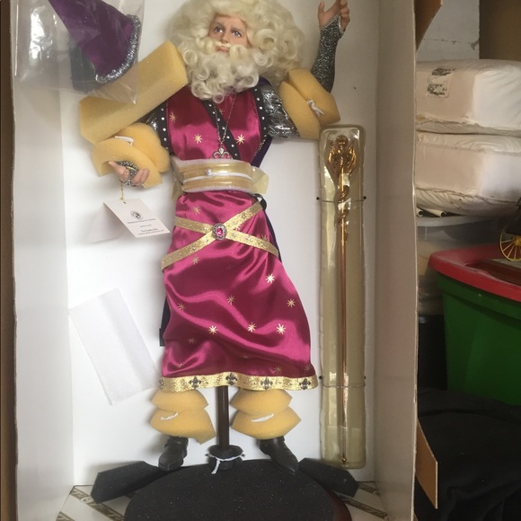 Franklin Mint Merlin Magician Wizard Camelot Series Porcelain Doll w/ Stand BOX - Picture 7 of 7